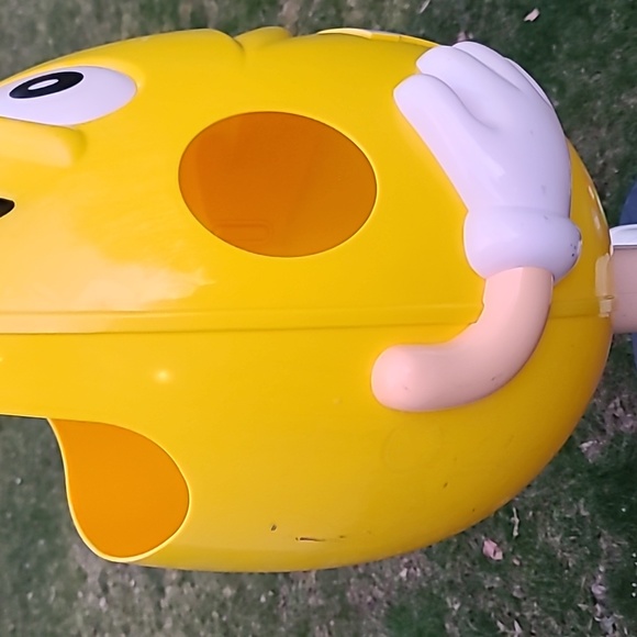 Yellow M & M guy - Picture 6 of 8